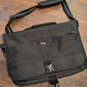 BRAND NEW HEAVY DUTY LAPTOP BAG MANY COMPARTMENTS Solo Brand